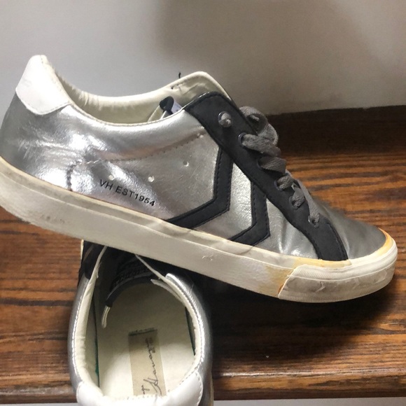 vh original sneakers